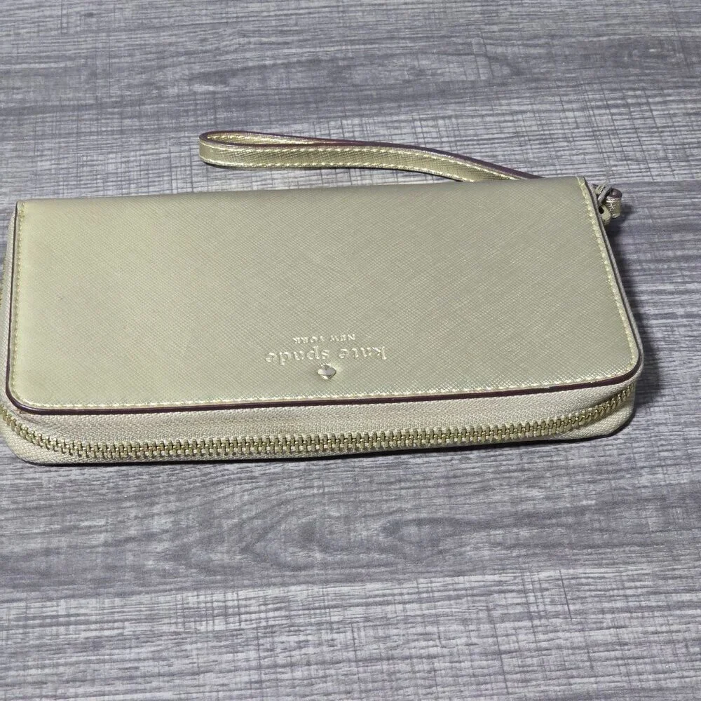 Kate Spade New York Gold Wallet Nylon Wristlet Zip Around Accordion Talk Is Chic